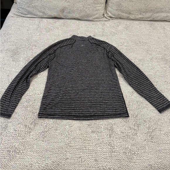 lululemon athletica Men's Black and Gray Striped Pullover - Picture 4 of 5